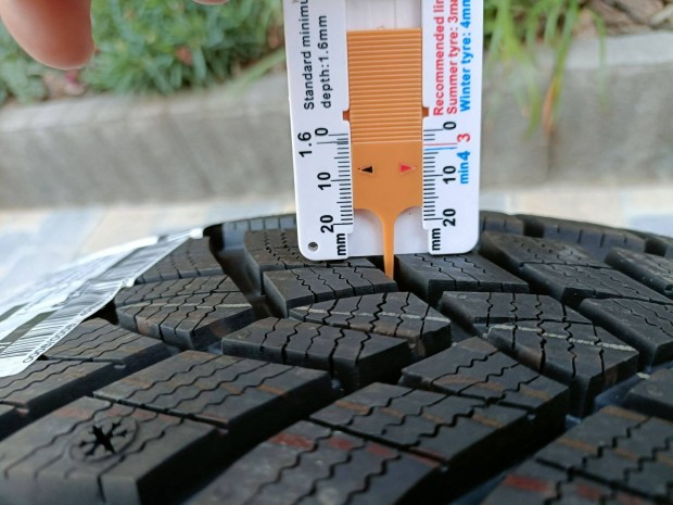 Teljesen j, mg cimks 255/65 R18 Goodyear tli gumi szett 8mm