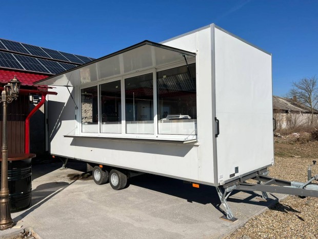 Teljesen felszerelt bfkocsi / food truck