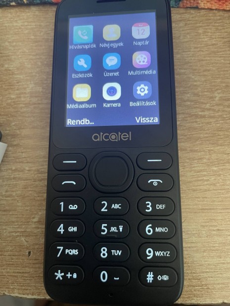 Teljesen j krtyafggetlen Alcatel 3080 (4g) mobiltelefon