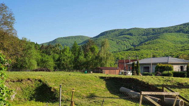 Telkibnyn 2155 nm-es dupla telek egyben elad!