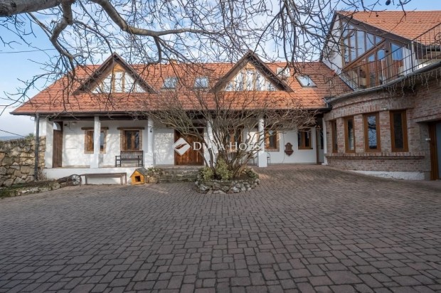 Telkii elad� 289 nm-es h�z