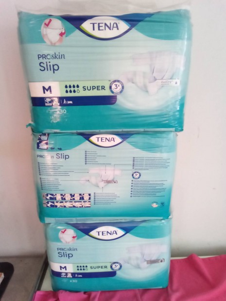 Tena slip szuper M-es felnőtt pelenka eladó