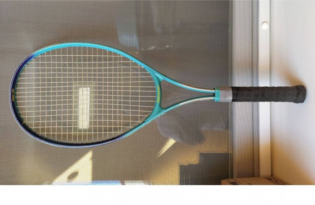 Teniszt Donnay Agassi 3200 tokjban