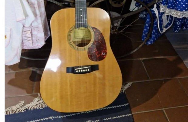 Tenson akusztikus gitár