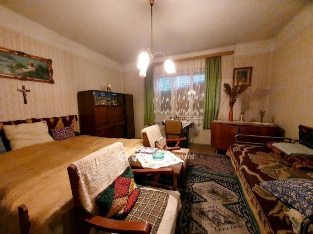 Tényői eladó 74 nm-es ház