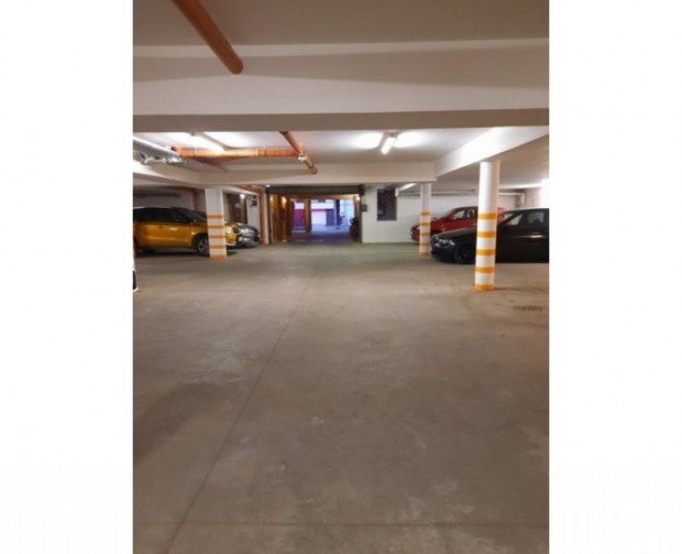 Teremgar�zs Kiad� a Szigeti �ton.