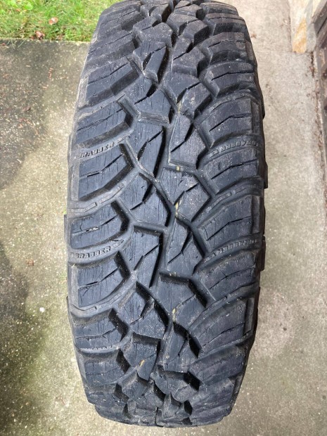 Terepgumi General Grabber X3 235/75 R15