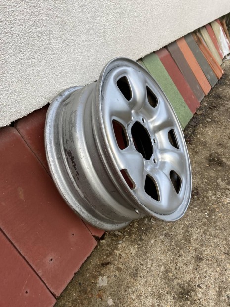 Terepj�r� felnik toyota �s dotz dakar lemezfelnik szettben elad�k