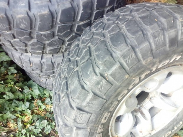 Terepjr gumi gyri alufelni255/85 r16 4db s 31*10.5 r15 4db elad!5