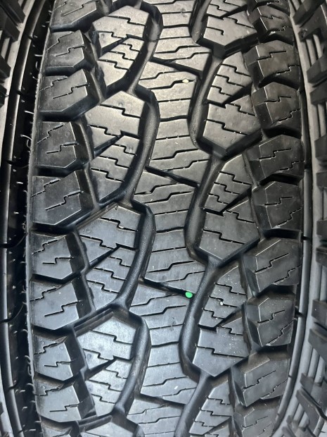 Terepjr gumik 195/80R15 Hankook.