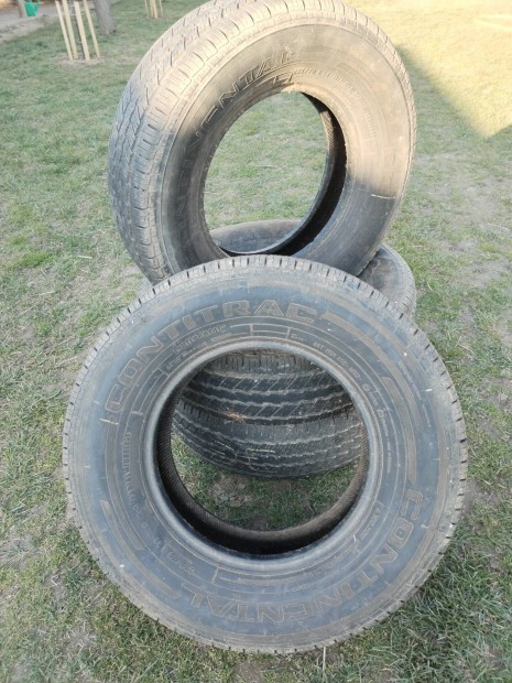 Terepj�r� gumik! 