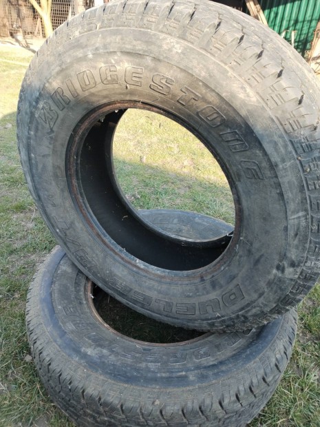 Terepj�r� gumik! 