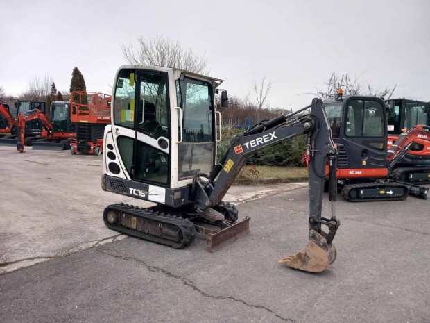 Terex TC16 gumihevederes forgkotr