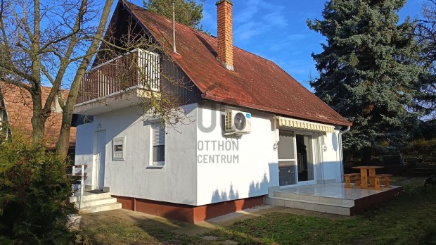 T�rjen haza a Balaton partj�ra, �lmai otthona v�r �nre!