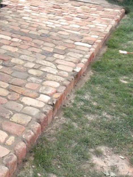 Térkő-viakolor szegélykő,fűszegély,rusztikus akció vegyes ágyásszegély