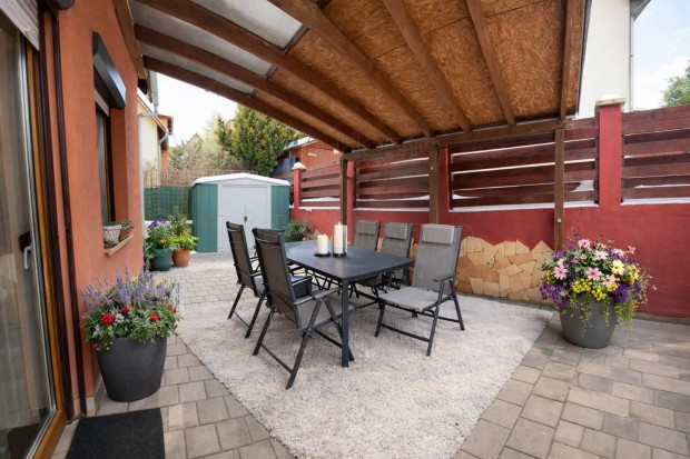 Term�szetk�zeli, csendes csal�di h�z elad�v� v�lt Zs�mb�kon 