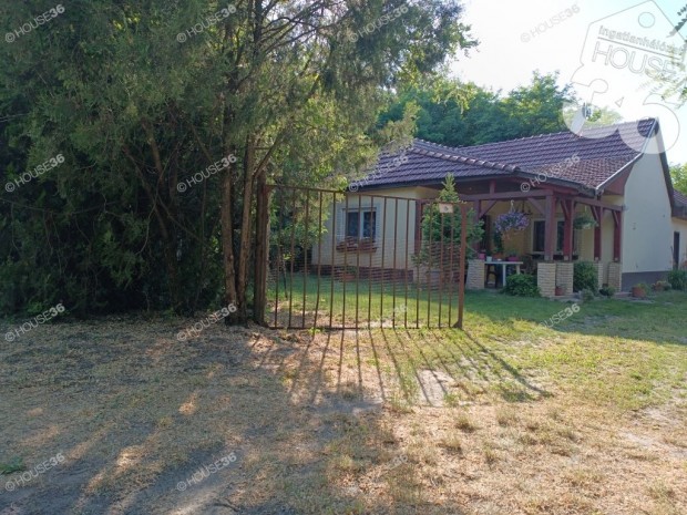 Term�szetk�zeli otthon, v�llalkoz�si lehet�s�ggel!