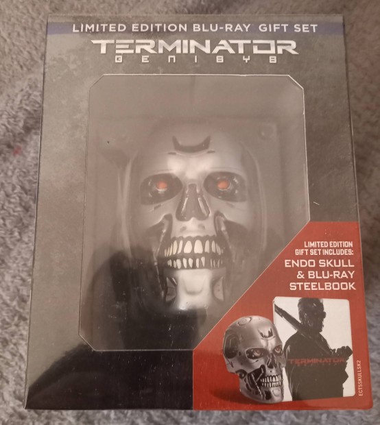 Terminator Genisys - bontatlan dszdoboz- Arnold Schwarzenegger