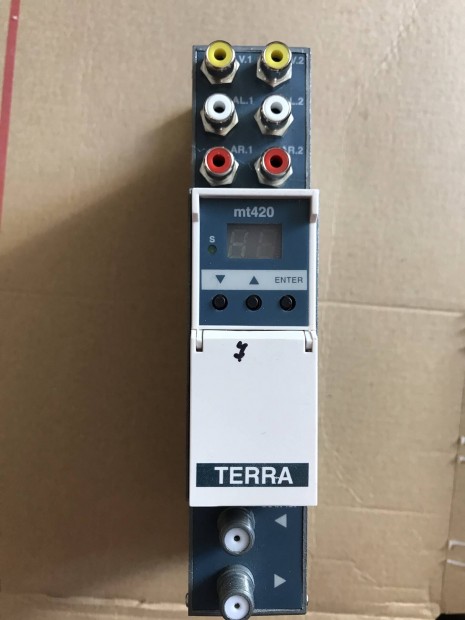 Terra MT420 VHF UHF TV modultor