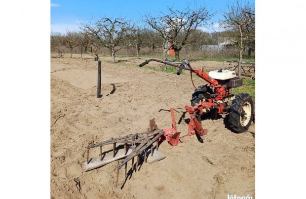 Terra traktor, teljes felszereléssel eladó