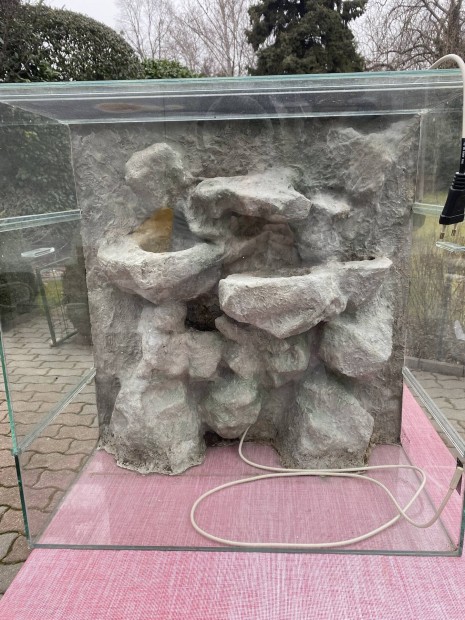 Terrárium hátfallal