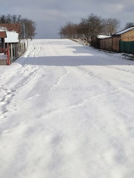 Tervezze meg otthon�t, a telek m�r adott