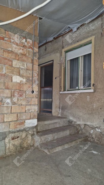 Tervezze �jra saj�t ig�nye szerint.