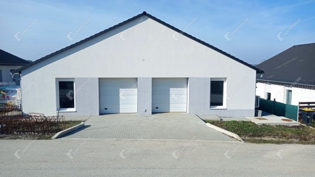 Tesk�ndi 94 nm-es h�z elad�