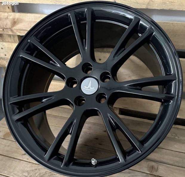 Tesla 19es gyri alufelni 5x114,3 Model Y BLE Szenzor