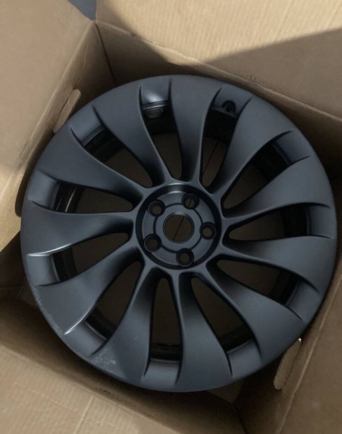 Tesla 3 Performance felni