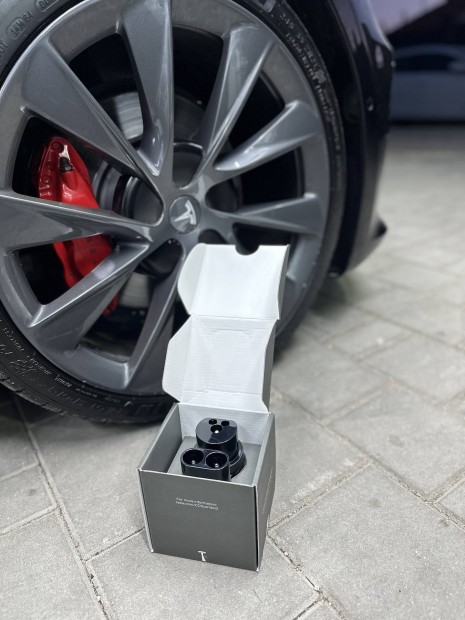 Tesla CCS Adapter