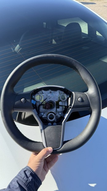Tesla Model3 FL kormány