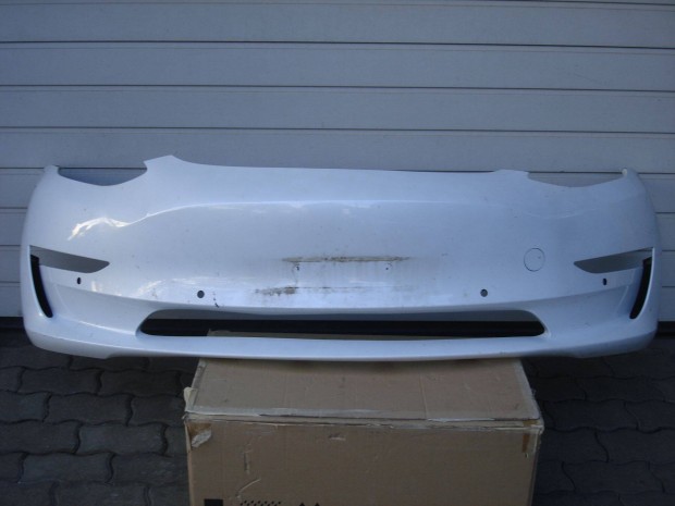 Tesla Model 3 6 radaros első lökhárító 1519965-00-A 2017-től Hibátlan