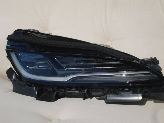 Tesla Model 3 Highland Jobb első Mátrix Fényszóró 1760889-00-F 2023-tó