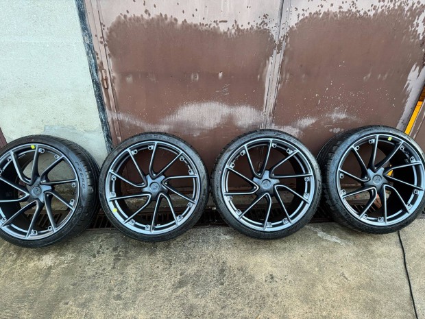 Tesla Model 3 Highland Performance ny�ri gumi szetttesla Warp felni