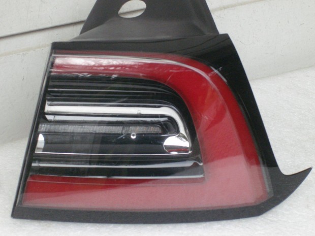 Tesla Model 3 Jobb hts Led lmpa P1077400-00-C 2020-tl