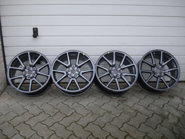 Tesla Model 3 Model Y Gyri 18-as Alufelni