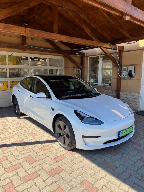 Tesla Model 3 RWD/LFP/Ryzen/Prémium Hifi/Üléssellőztetés/Hanggenerátor