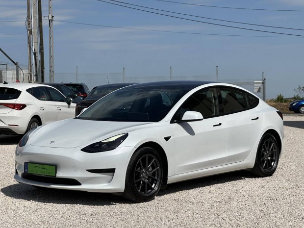 Tesla Model 3 RWD (Automata) 52e km - Facelift...