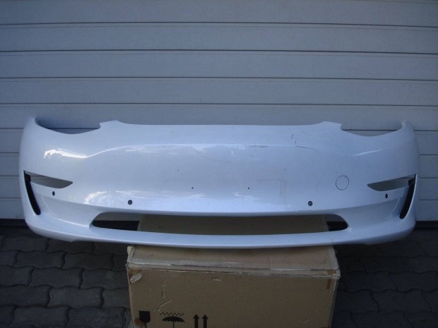 Tesla Model 3 első lökhárító 6 radaros 1519965-00-A 2017-től Hibátlan