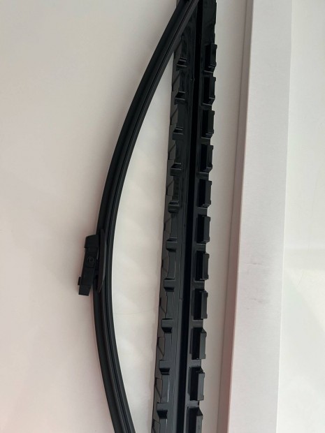 Tesla Model 3 gyri ablaktrl