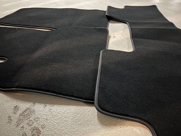 Tesla Model 3 gyri lbsznyeg vadonatj 38ezer jonnan