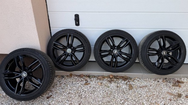 Tesla Model 3 tligumi alufelni szett 19" 5x114,3 235/40r19