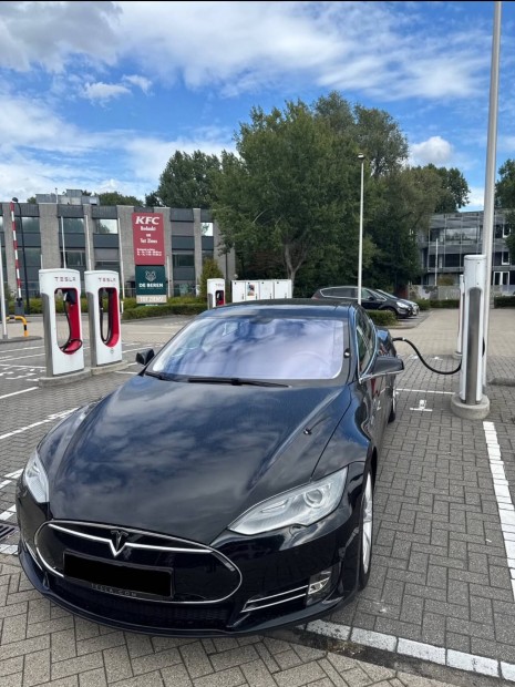 Tesla Model S 2014 195e km Garanciális Magyarországi Papírokkal Eladó