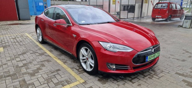 Tesla Model S 70 Automata SC01 rk Ingyen Tlts Egyedi megjelens