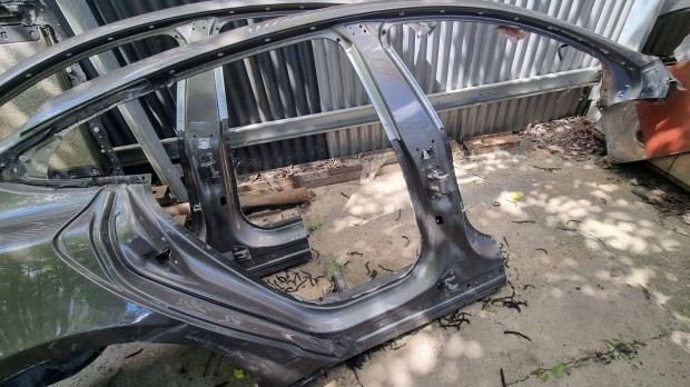 Tesla Model S Karosszéria Alkatrész