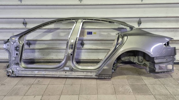 Tesla Model S Karosszéria Alkatrész bontott