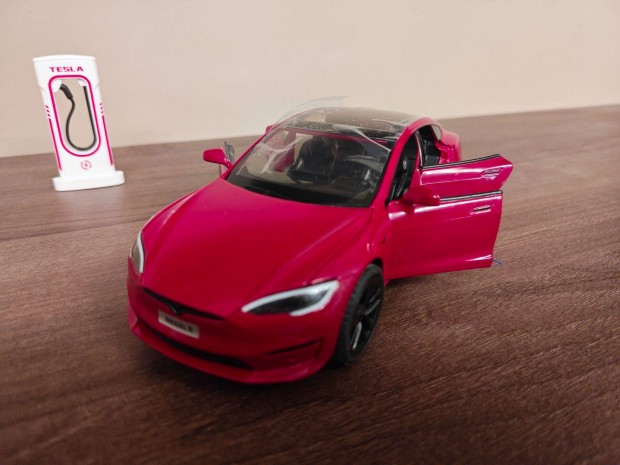 Tesla Model S Plaid jtkaut 1:24