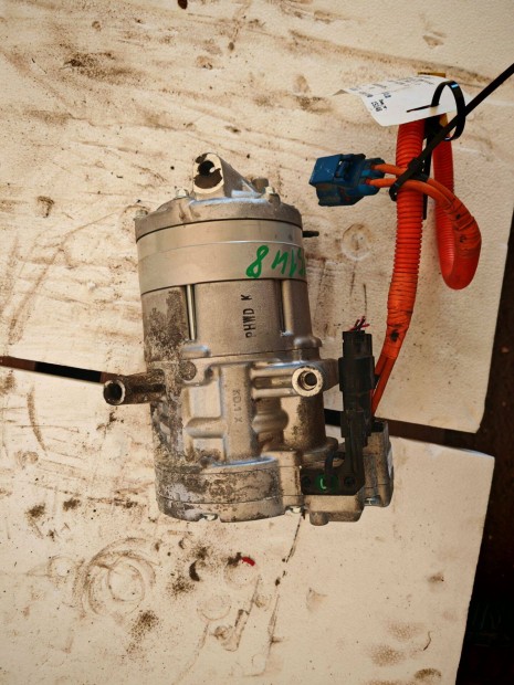 Tesla Model S, Model X kl�makompresszor 1063369-00-F haszn�lt