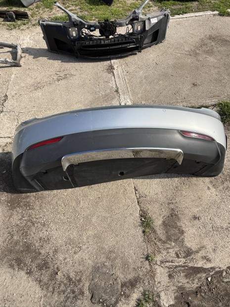 Tesla Model S h�ts� l�kh�r�t�